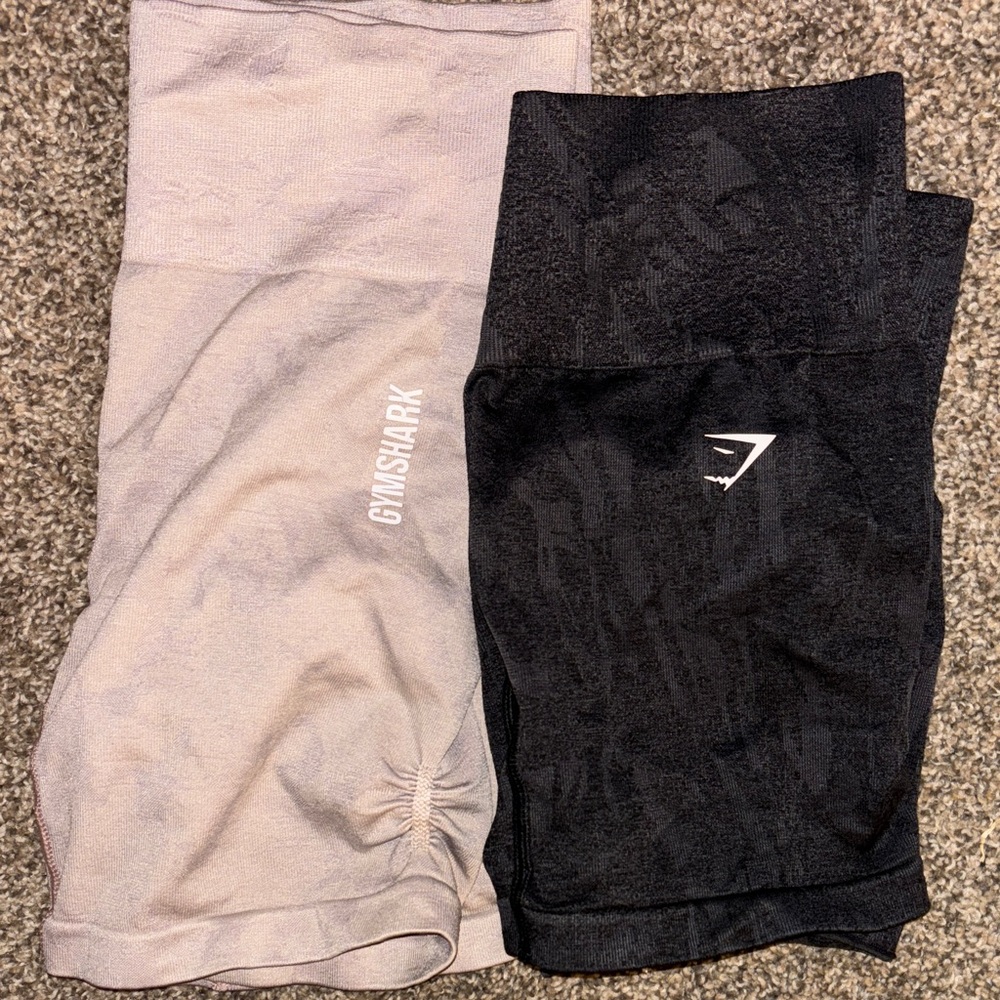 Gymshark High-Waist Seamless Shorts in Black & Light Pink